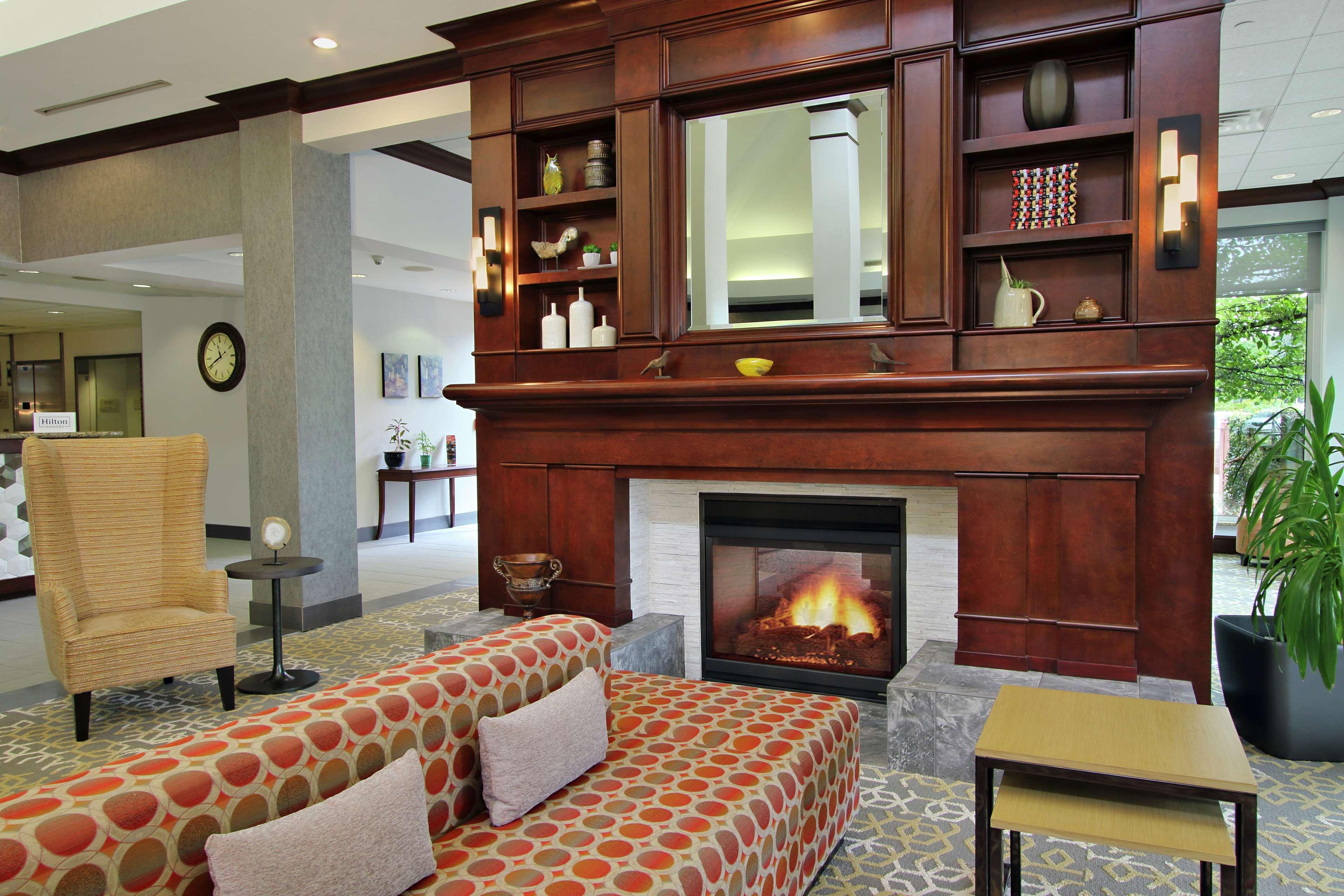 Hilton Garden Inn Sonoma County Airport Санта-Роза Экстерьер фото
