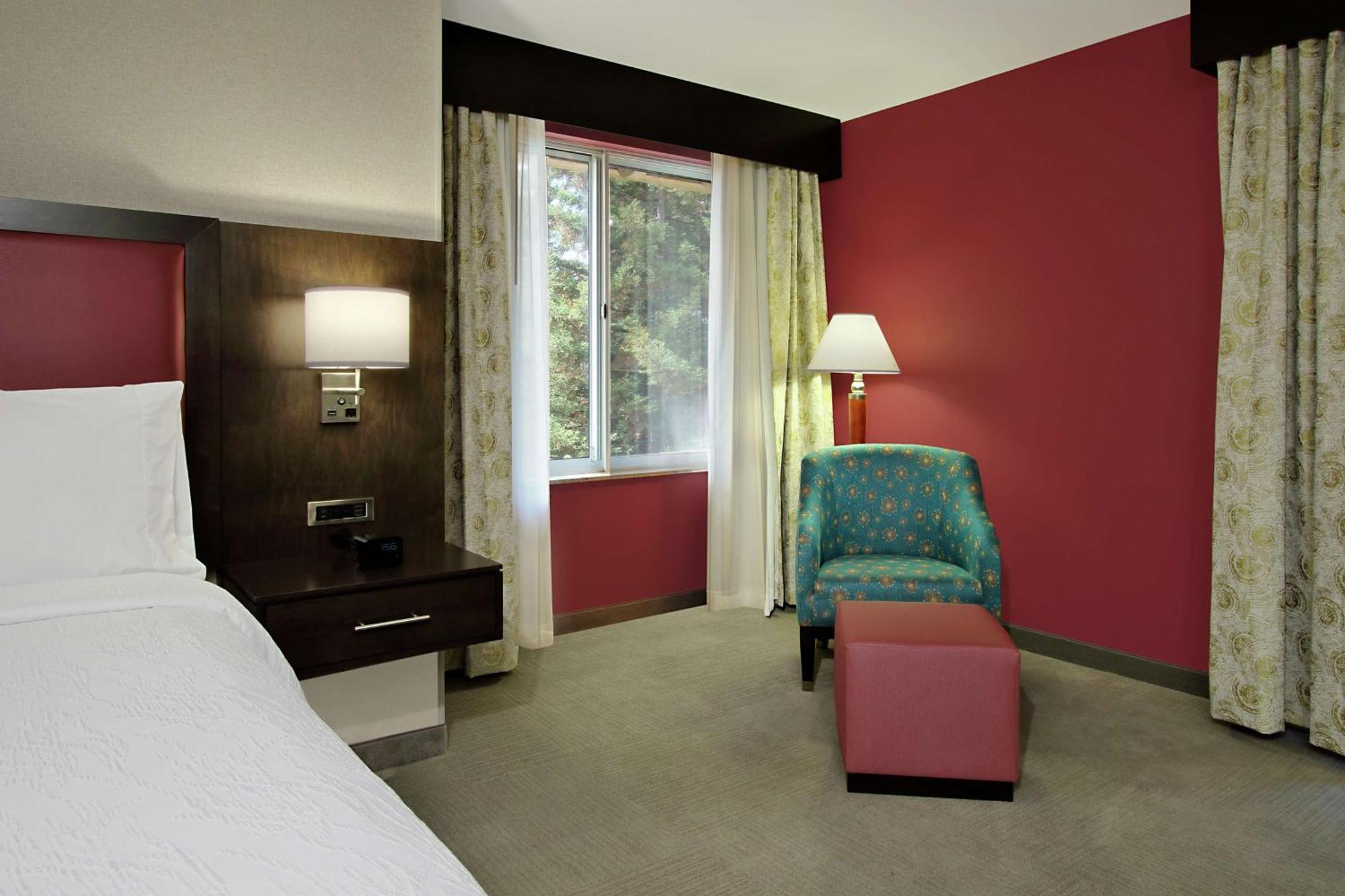 Hilton Garden Inn Sonoma County Airport Санта-Роза Экстерьер фото