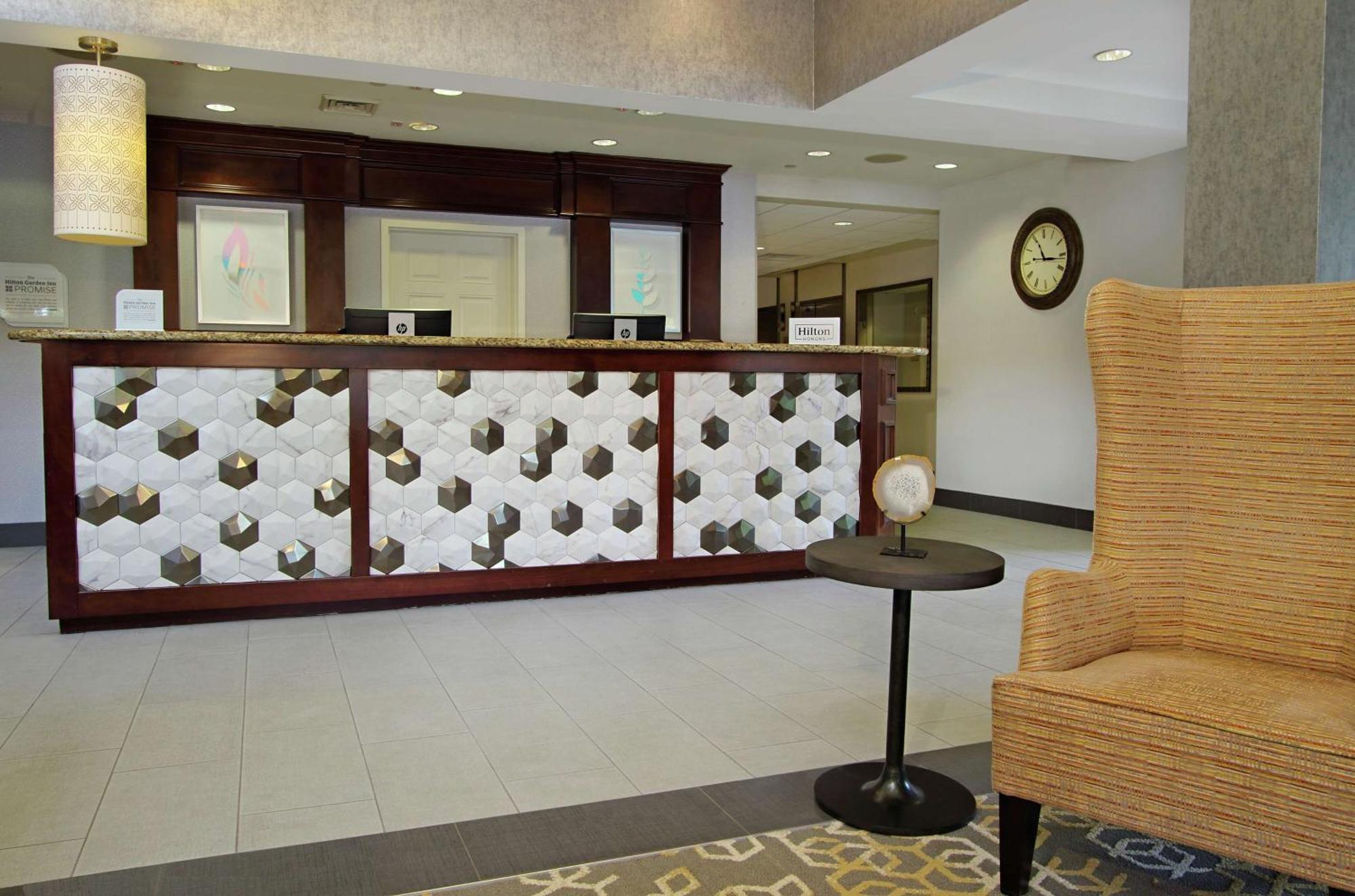 Hilton Garden Inn Sonoma County Airport Санта-Роза Экстерьер фото