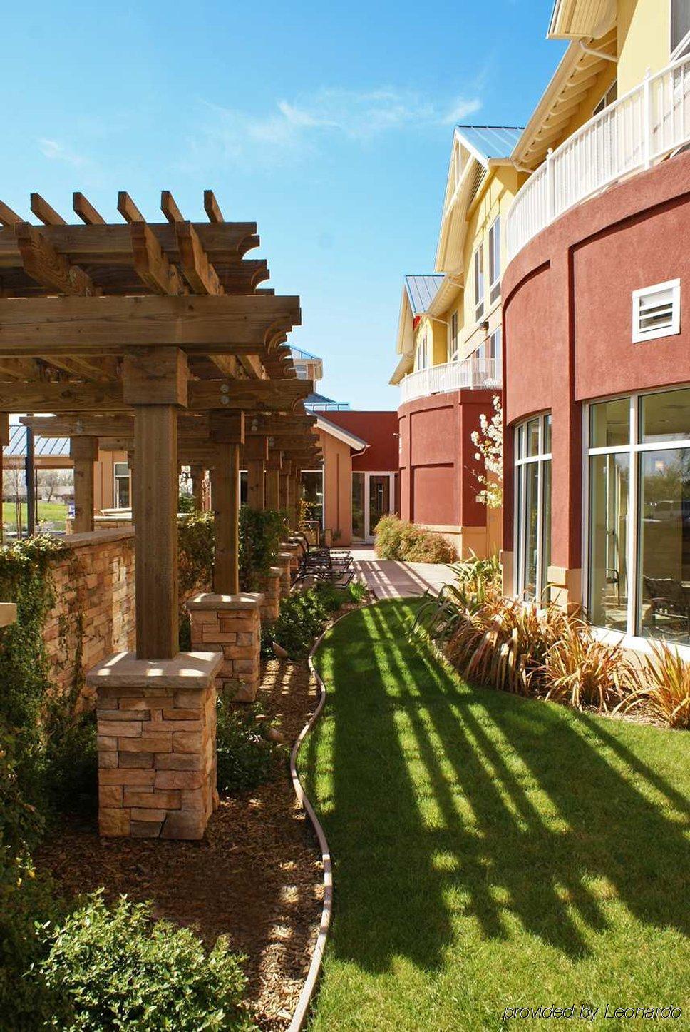 Hilton Garden Inn Sonoma County Airport Санта-Роза Экстерьер фото