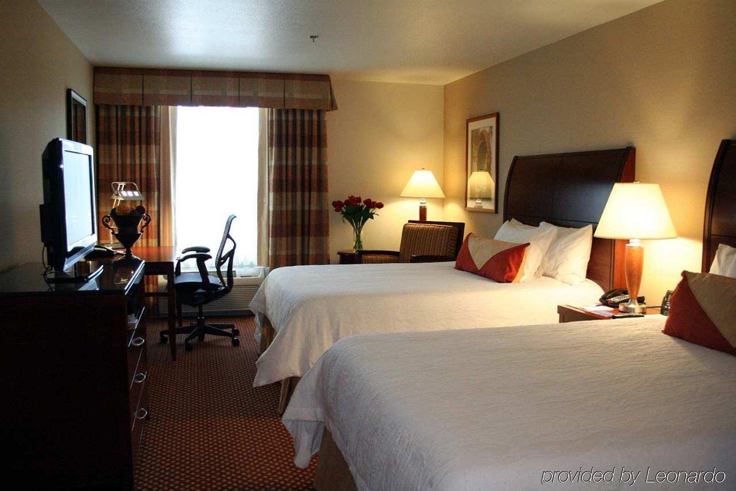 Hilton Garden Inn Sonoma County Airport Санта-Роза Номер фото